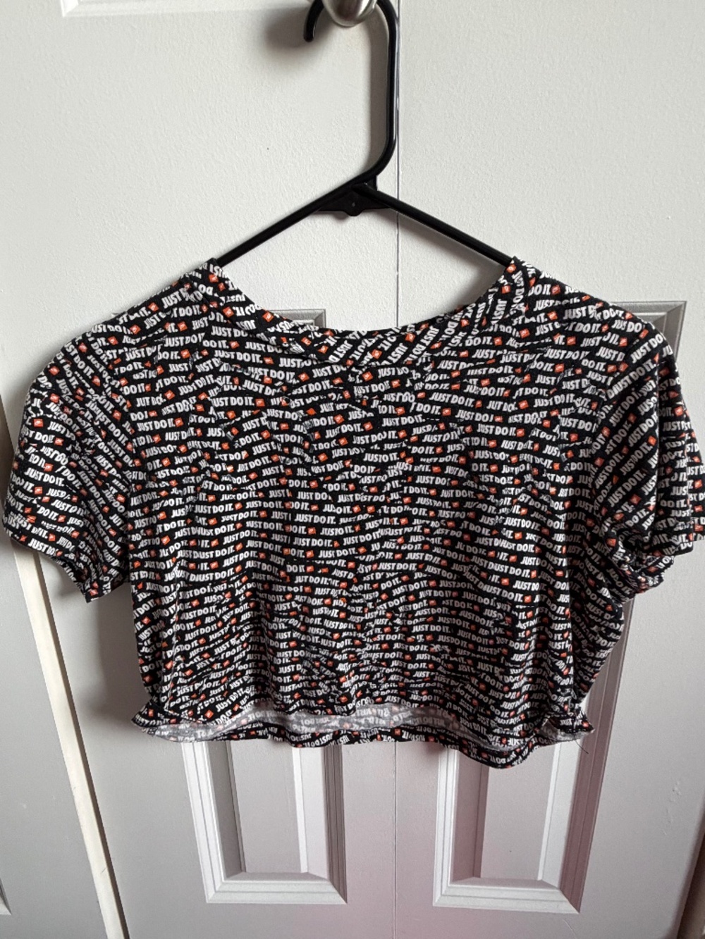 Nike ‘just do it’ crop